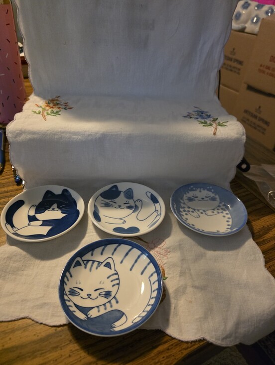 Mino Ware Other - 4 Super Cute Nekochigura Japanese Mini Ceramic Dishes 4 Inches Wide